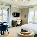 Sure By Western Jerome - Le Havre Hotel