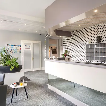 Sure By Western Jerome - Le Havre Hotel